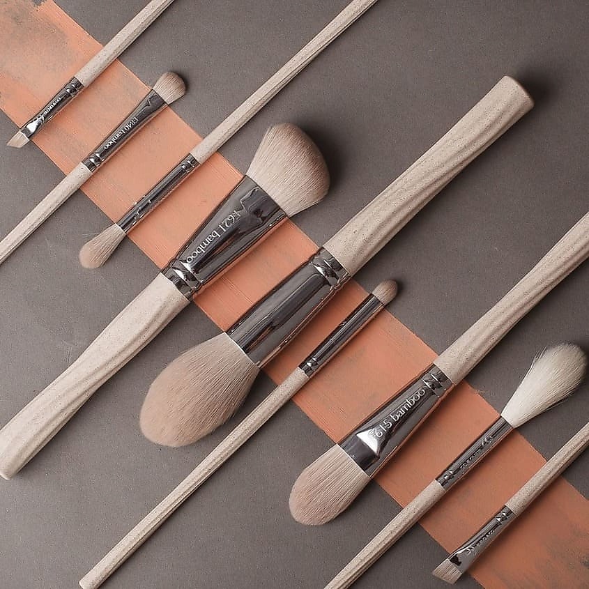 BLEND&GO Vegan bamboo brush Скошенная Кисть для контуринга, румян, хайлайтера F621b – фото 13