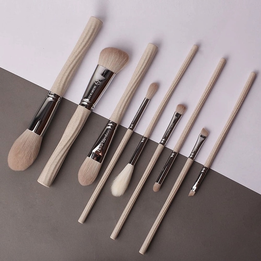 BLEND&GO Vegan bamboo brush Скошенная Кисть для контуринга, румян, хайлайтера F621b – фото 4