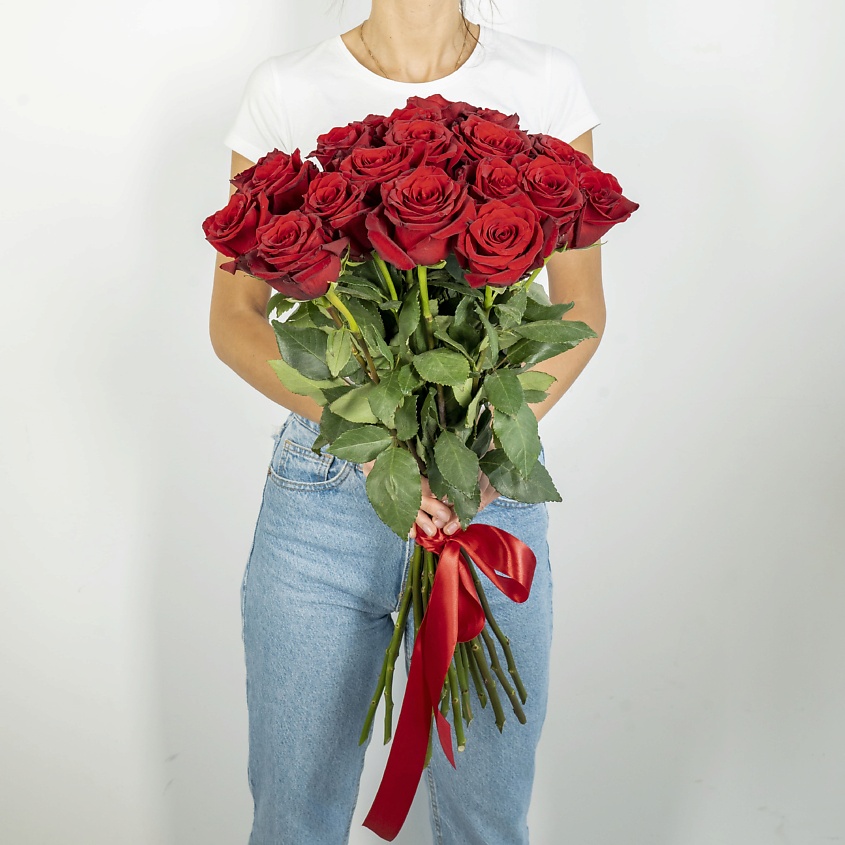 ЛЭТУАЛЬ FLOWERS Букет из высоких красных роз Эквадор 19 шт. (70 см) – фото 5