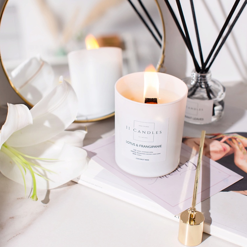 11 CANDLES Ароматическая свеча "Peony & Plush Suede" – фото 3