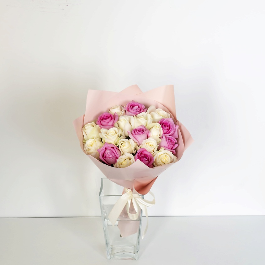 ЛЭТУАЛЬ FLOWERS Букет из белых и розовых роз Россия 19 шт. (40 см) – фото 2