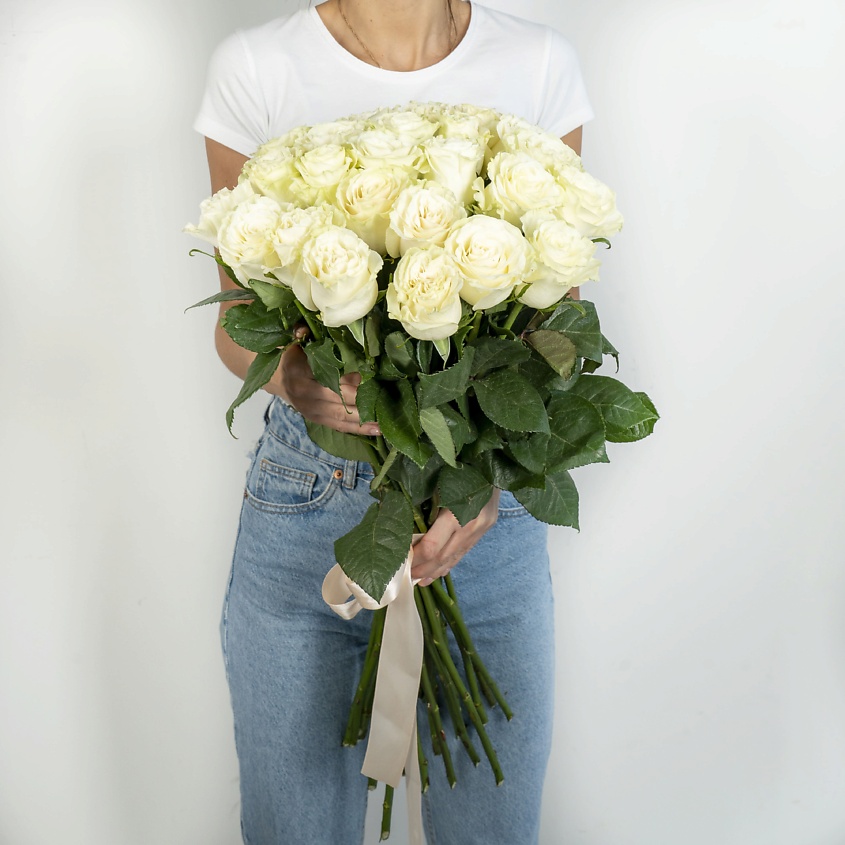 ЛЭТУАЛЬ FLOWERS Букет из высоких белых роз Эквадор 35 шт. (70 см) – фото 2