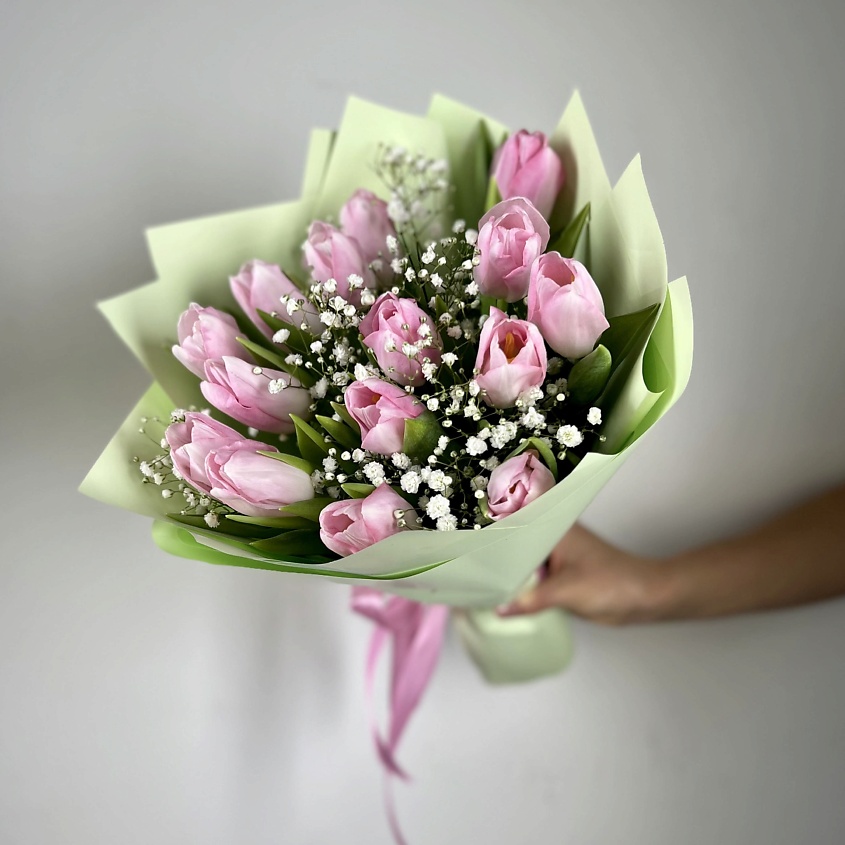 ЛЭТУАЛЬ FLOWERS Букет из розовых тюльпанов и гипсофилы – фото 4