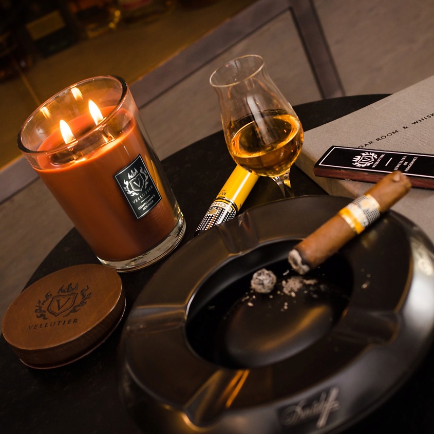 VELLUTIER Свеча Клуб джентельменов Gentlemen's Lounge, 515 г – фото 5