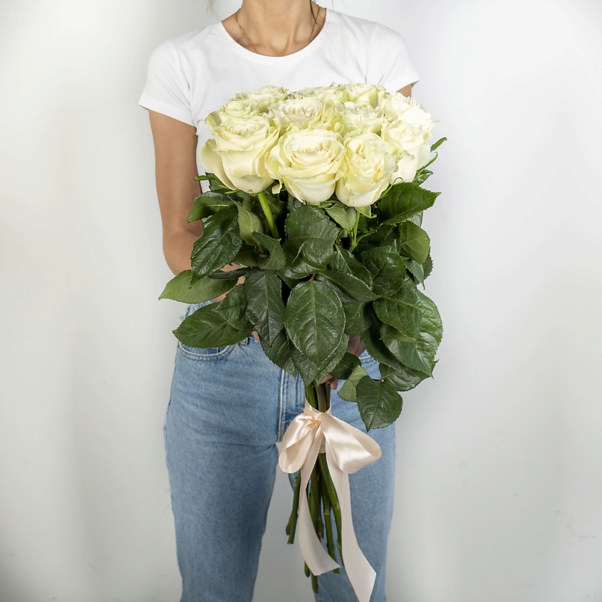 ЛЭТУАЛЬ FLOWERS Букет из высоких белых роз Эквадор 11 шт. (70 см) – фото 4