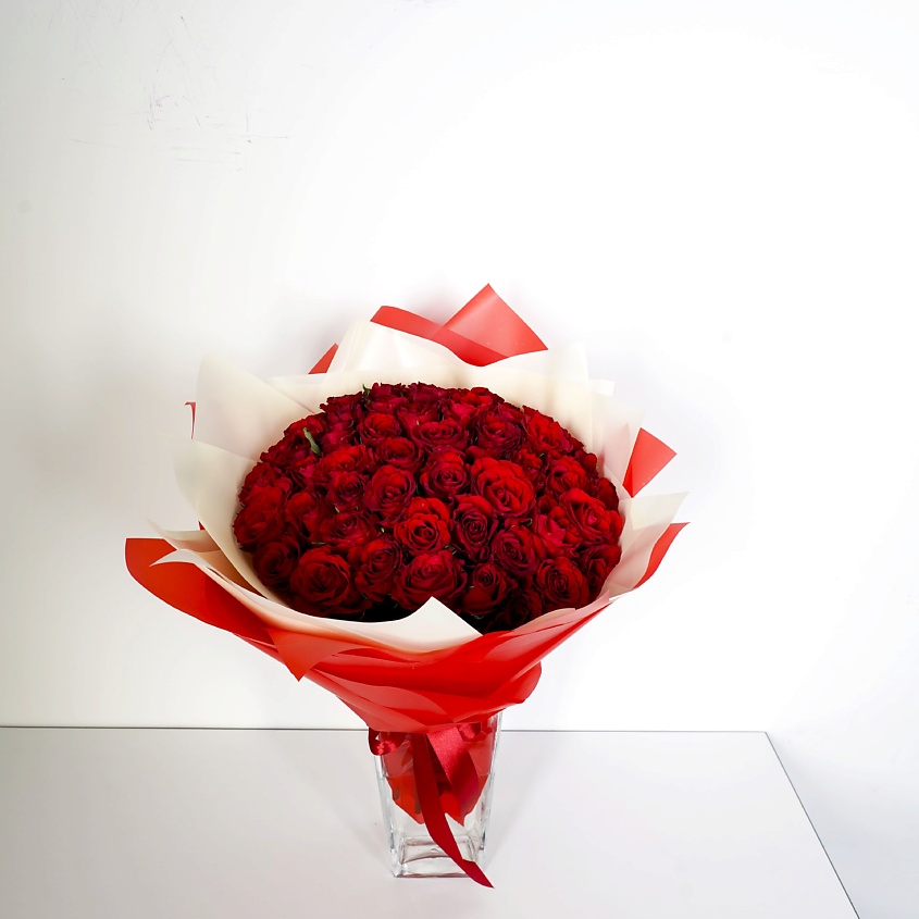 ЛЭТУАЛЬ FLOWERS Букет из красных роз Кения 51 шт. ( 35 см) – фото 4