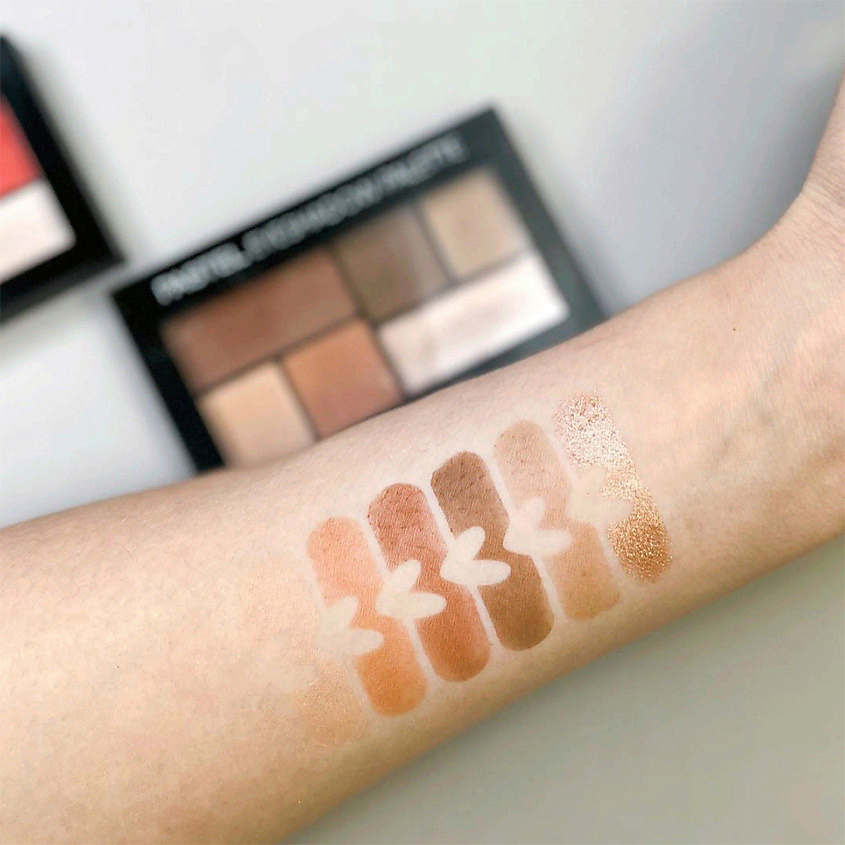 PASTEL Палетка теней для век PROFASHION EYESHADOW PALETTE So In Love – фото 3
