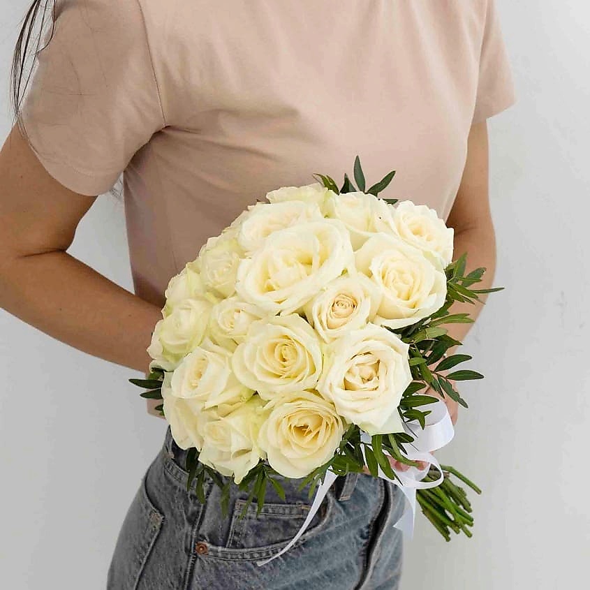 ЛЭТУАЛЬ FLOWERS Букет невесты из белых роз – фото 1