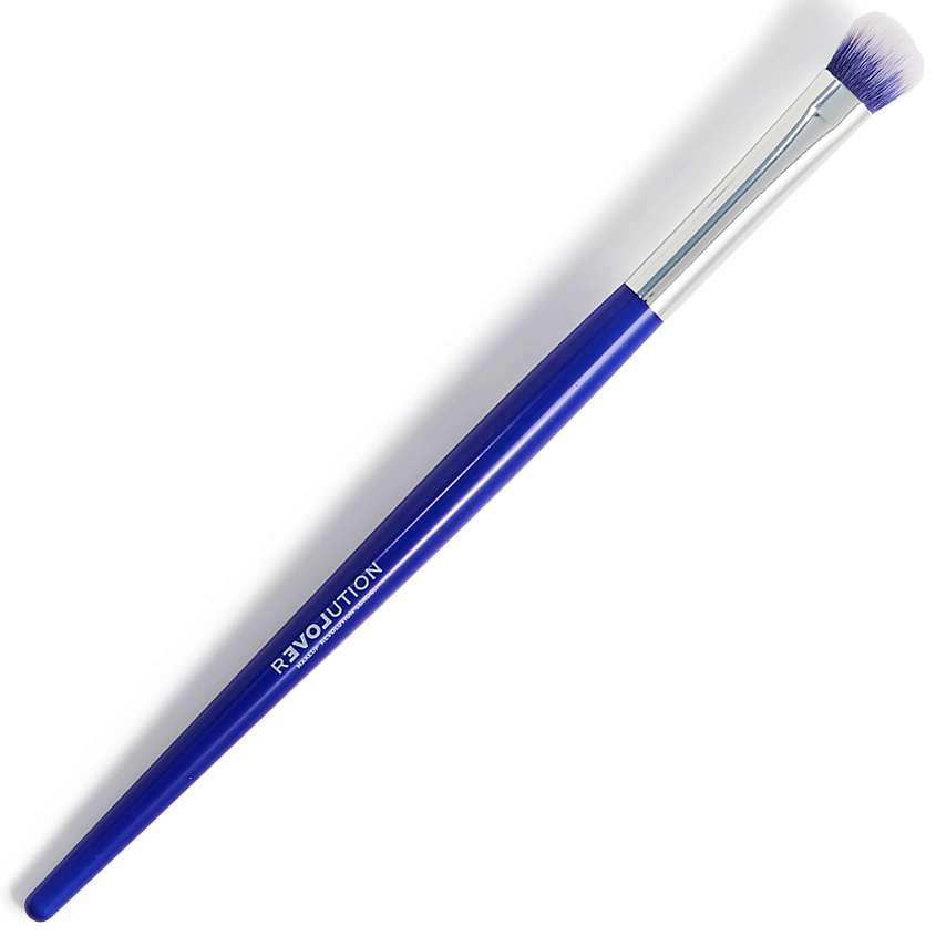 RELOVE REVOLUTION Кисть для растушевки пигментов для век Eye Pigment Blending Brush – фото 1