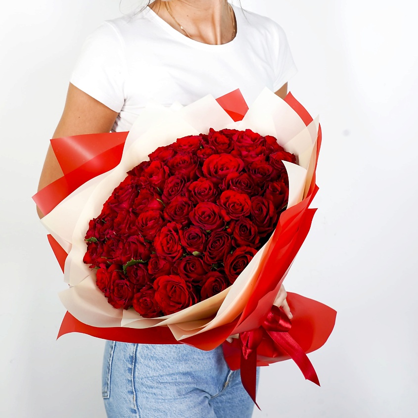 ЛЭТУАЛЬ FLOWERS Букет из красных роз Кения 51 шт. ( 35 см) – фото 1