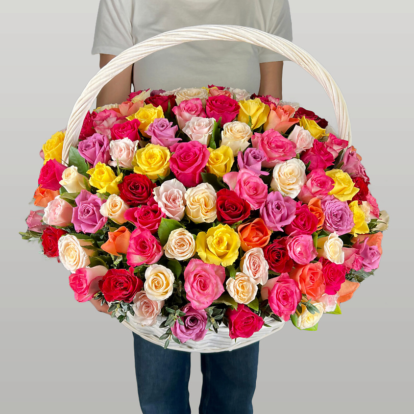 ЛЭТУАЛЬ FLOWERS Корзина из разноцветных роз Кения 151 шт. – фото 1