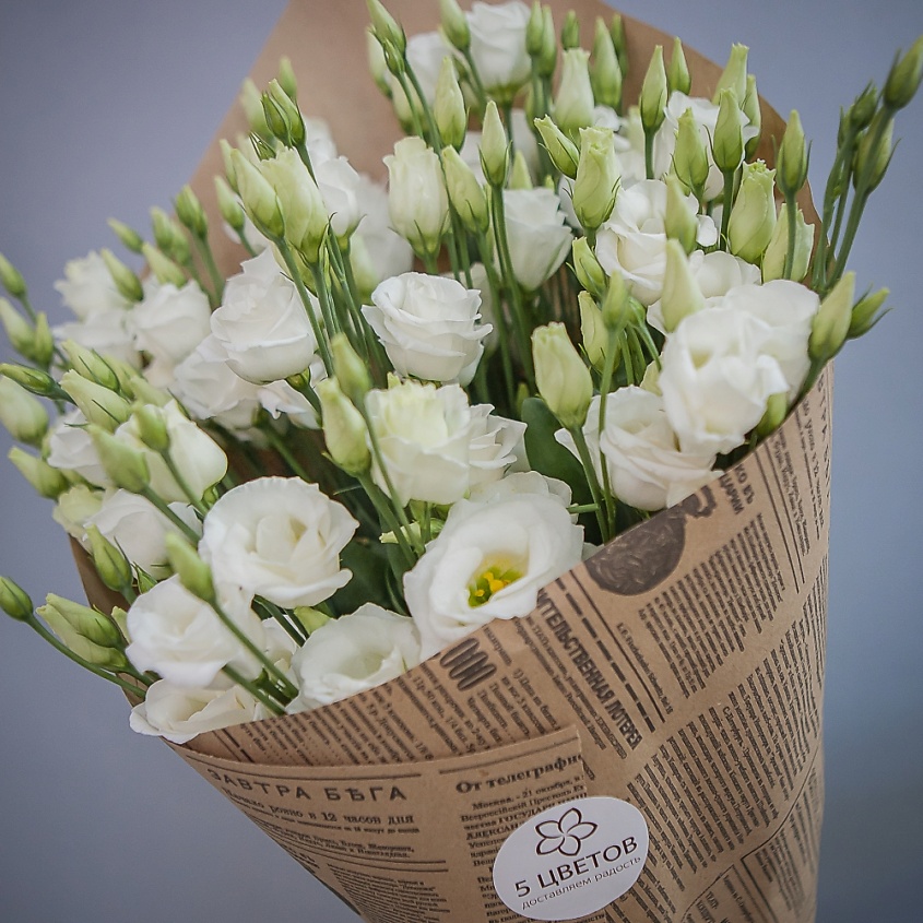 ПЯТЬ ЦВЕТОВ Букет из 19 эустом в крафте – фото 8