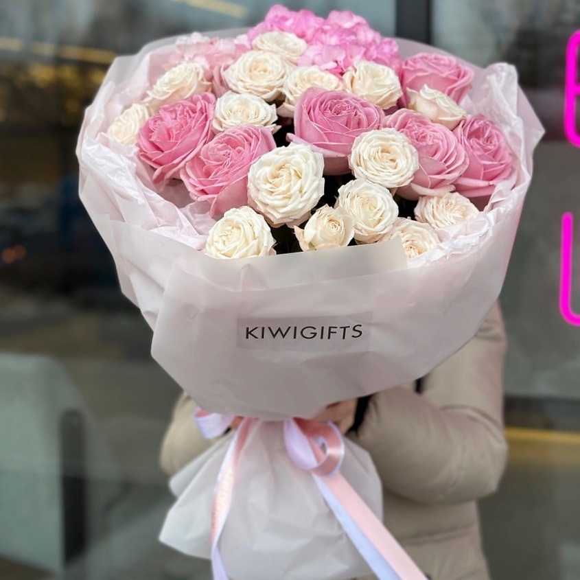 KIWIGIFTS Букет цветов живые Розы, Гортензия – фото 2