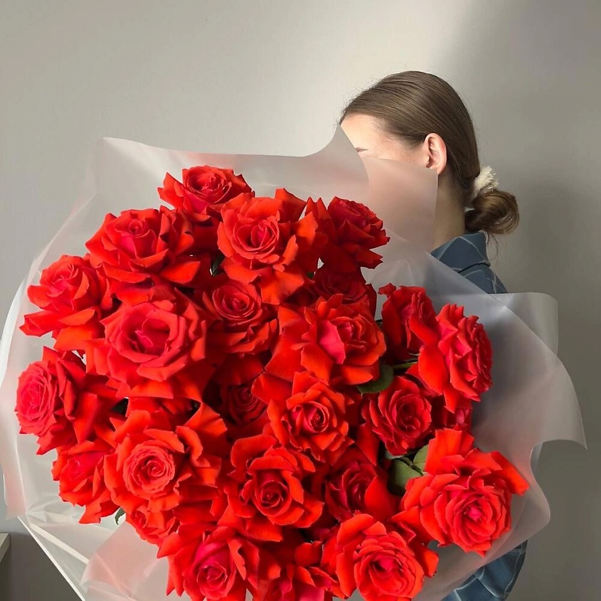 VLSHBN FLOWERS STATE Монобукет из ало-красных вывернутых роз – фото 3