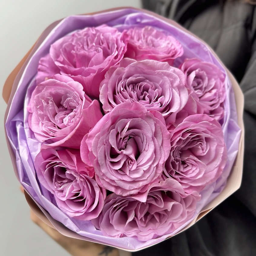 FLORES Розовые пионовидные розы QUEENS CROWN - 9 роз в воздушной