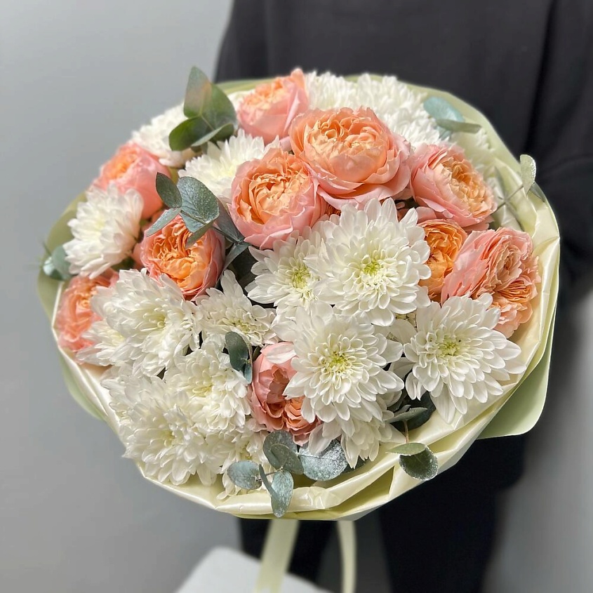 FLORES Пышный букет с персиковой пионовидной розой и хризантемой – фото 1