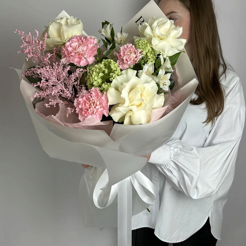 VLSHBN FLOWERS STATE Авторский весенний букет с Розой , Альстромерией , гвоздикой , солидаго – фото 1