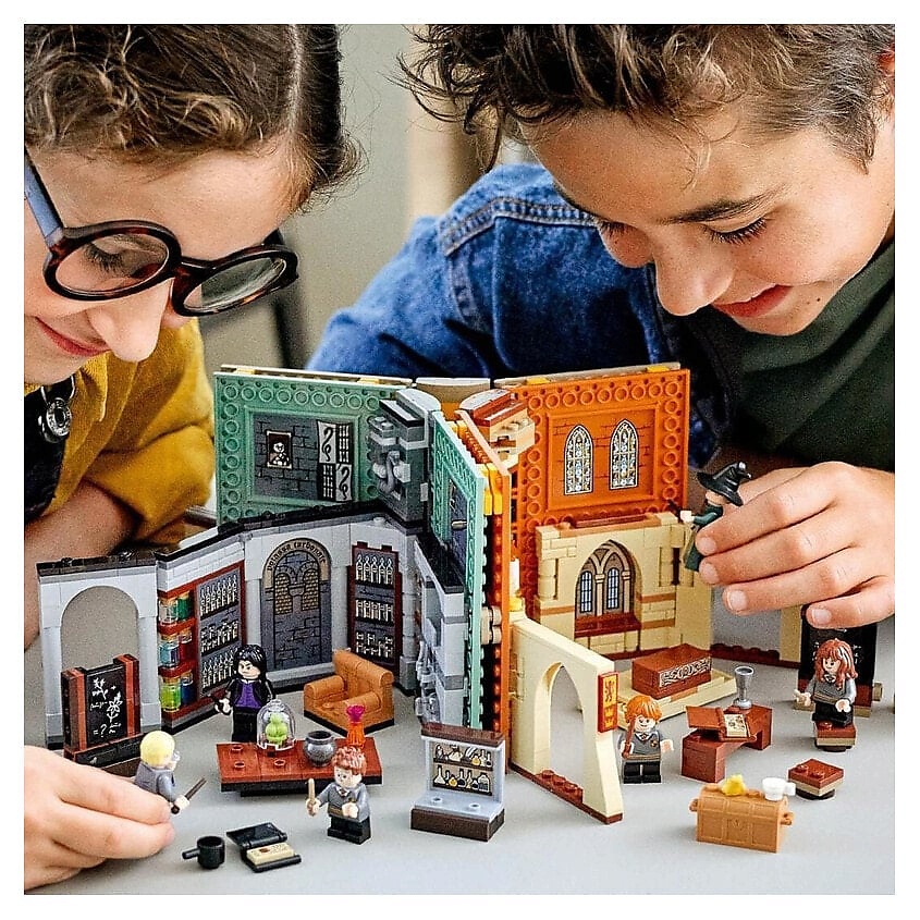 LEGO Конструктор Harry Potter Учёба в Хогвартсе: Урок трансфигурации – фото 12