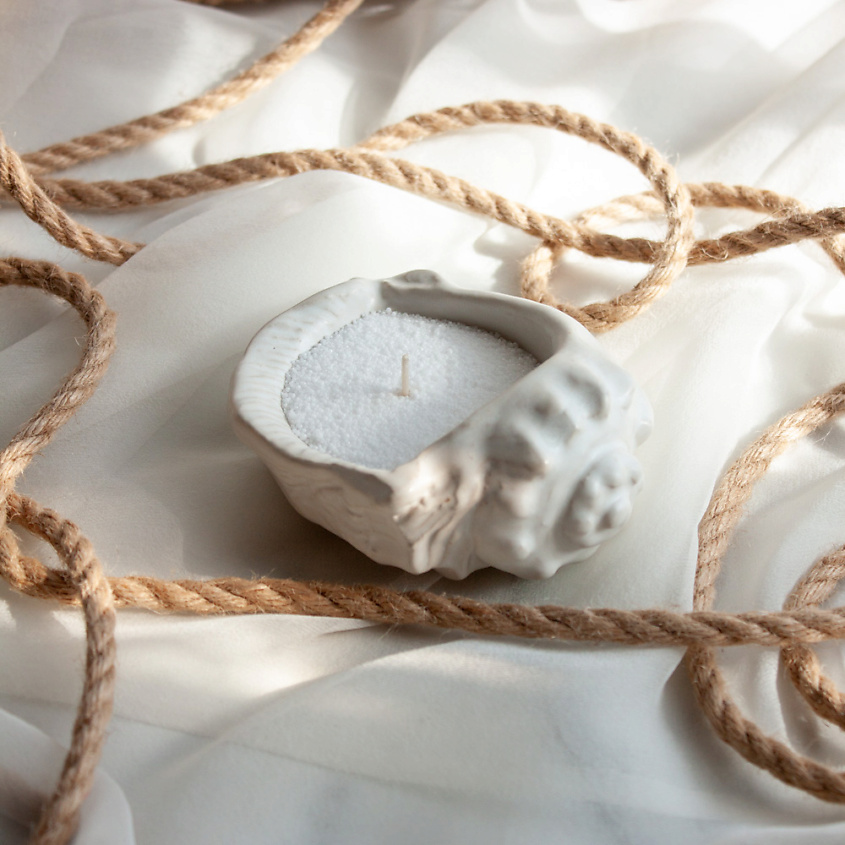 LA PALME ARTISAN CERAMICA Свеча авторская в ракушке рапан из керамики – фото 3