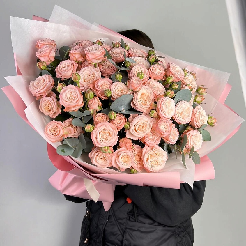 FLORES Шикарные пионовидные кустовые розы с эвкалиптом в пышном букете (9 шт) – фото 4