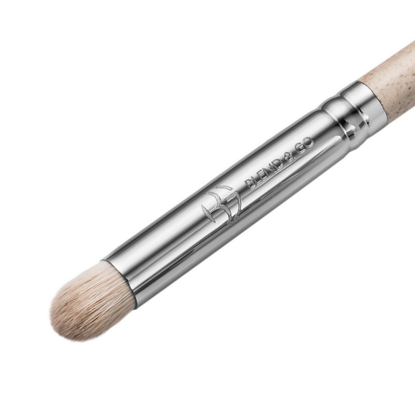 EIGSHOW Vegan bamboo brush Кисть для нанесения и растушевки теней E814b – фото 3