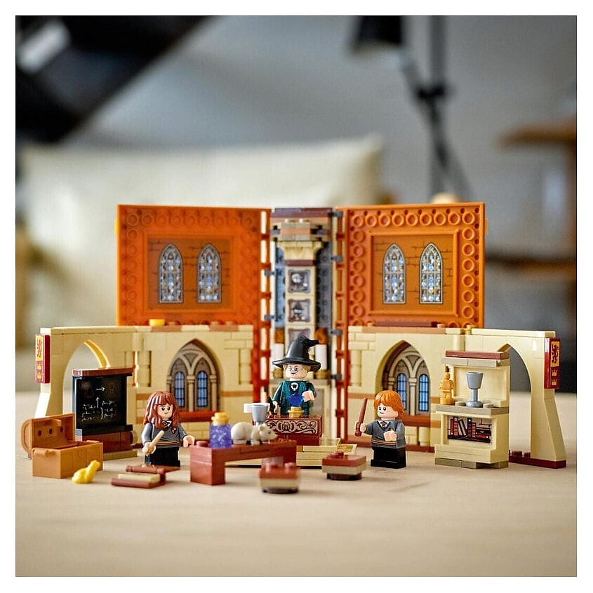 LEGO Конструктор Harry Potter Учёба в Хогвартсе: Урок трансфигурации – фото 14