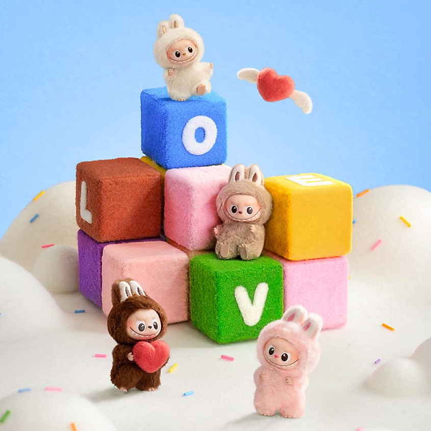 POP MART Брелок-игрушка LABUBU «Blind Box» (буквы A-M), коллекция «Pin For Love» – фото 5