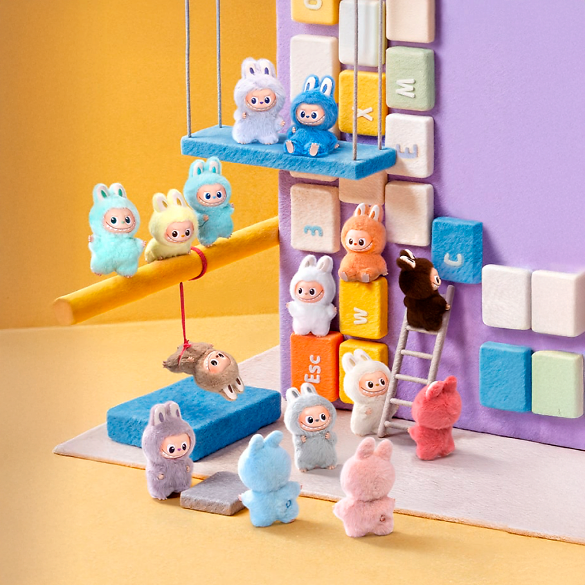 POP MART Брелок-игрушка LABUBU «Blind Box» (буквы A-M), коллекция «Pin For Love» – фото 4