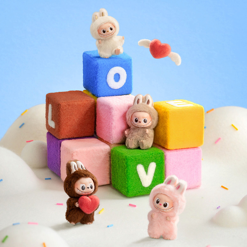 POP MART Брелок-игрушка THE MONSTERS Labubu Pin for Love A-M – фото 4