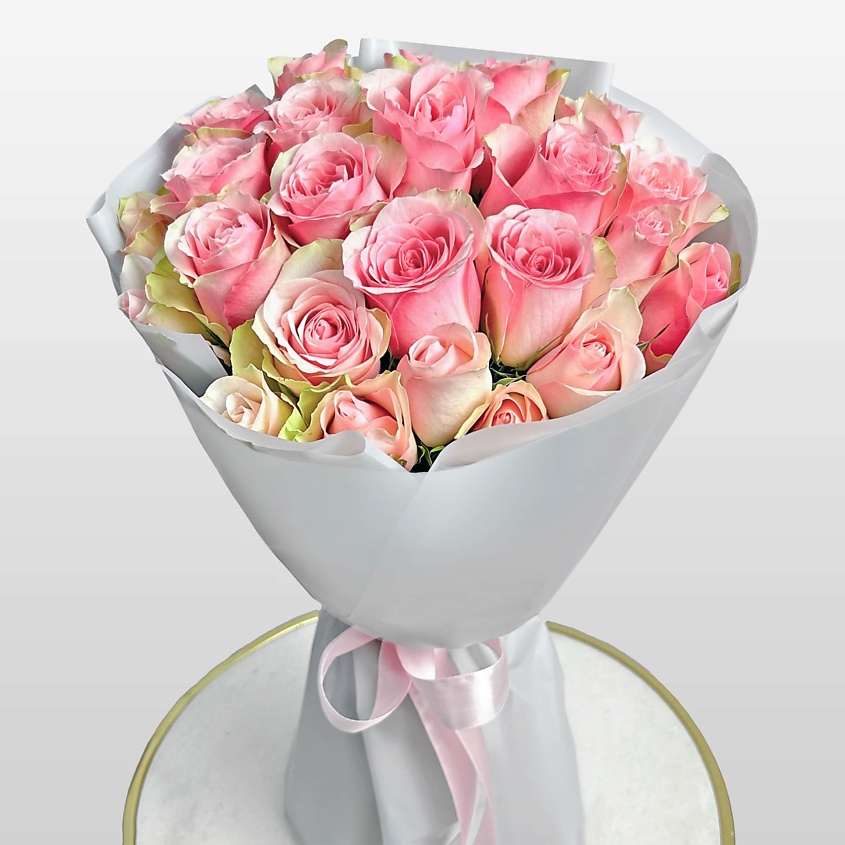 STUDIO FLORISTIC Букет из розовых Роз Кения 60 см 25 шт «Танец Фей» – фото 3