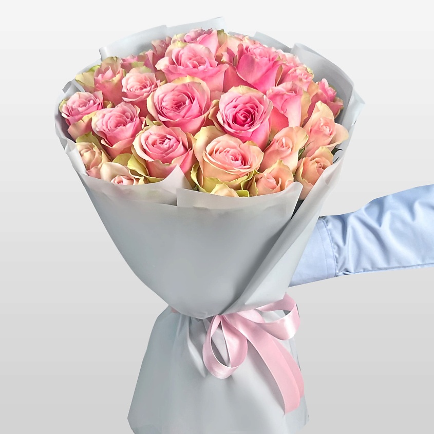 STUDIO FLORISTIC Букет из розовых Роз Кения 60 см 25 шт «Танец Фей» – фото 4