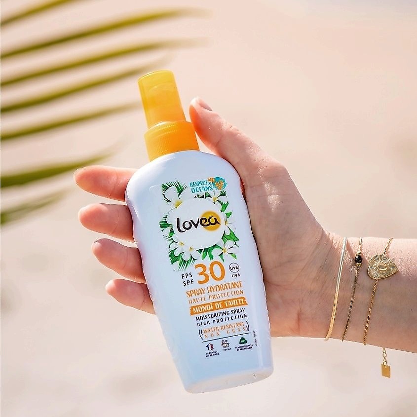 LOVEA Спрей для тела увлажняющий с SPF 30 Moisturizing Spray High Protection – фото 2