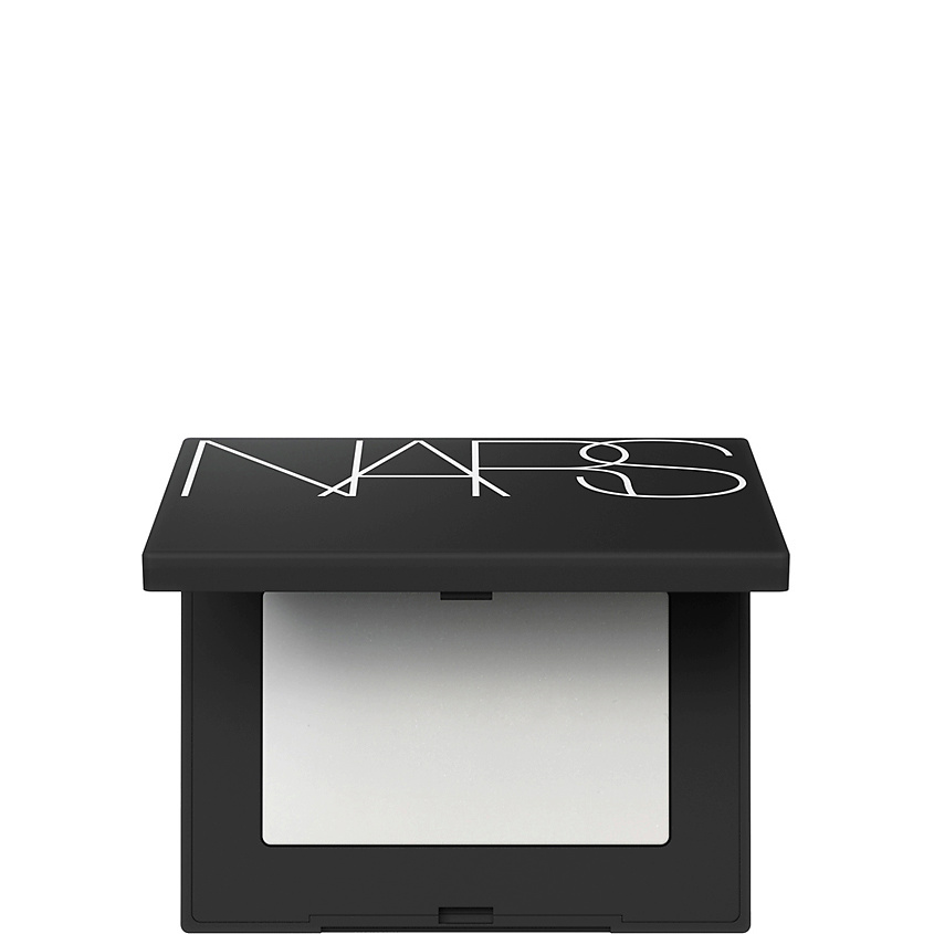 NARS Мини светоотражающая фиксирующая компактная пудра – фото 1