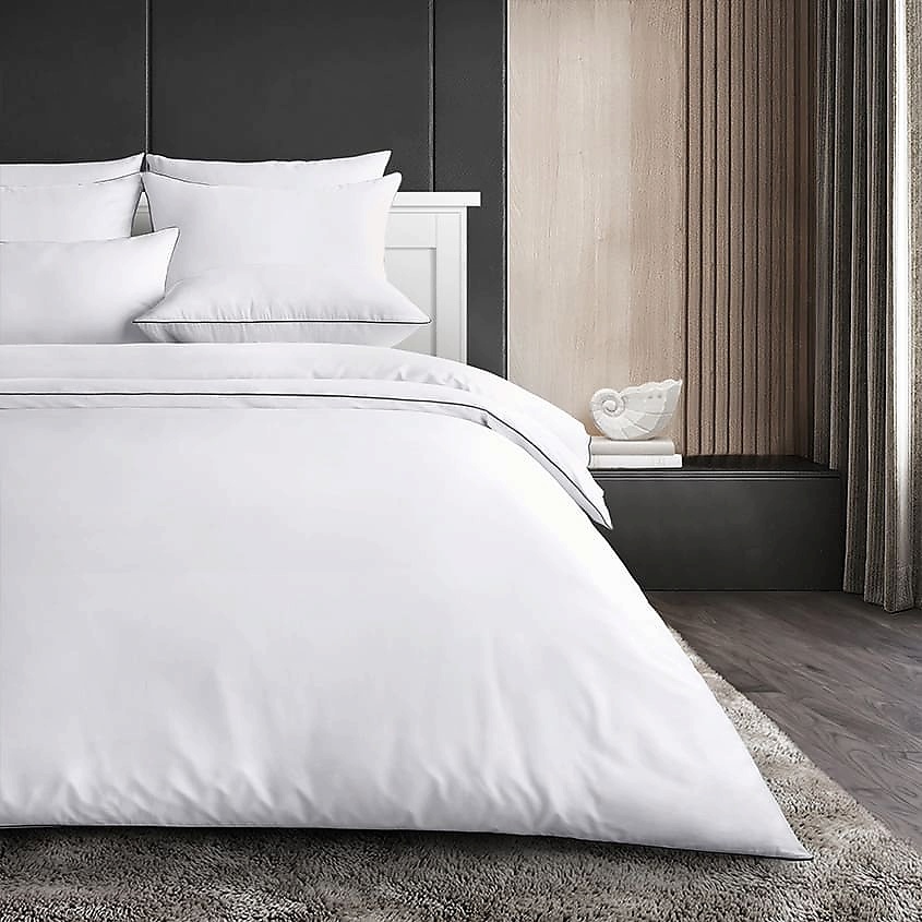 SOFT SILVER Антибактериальный комплект постельного белья Antibacterial Bed Linen Set, 1,5-спальный. Цвет: «Альпийский снег» (белый) – фото 1