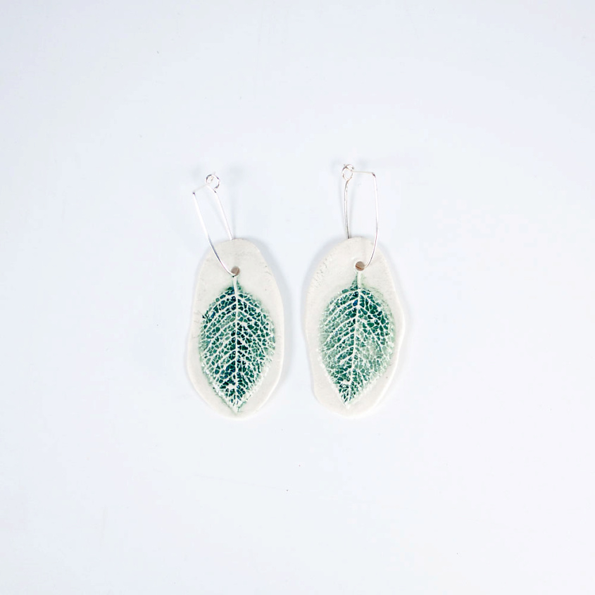 LA PALME ARTISAN CERAMICA Серьги Лист Матэ Грин Л – фото 1