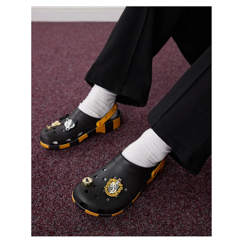 CROCS Кроксы Harry Potter Unisex Clogs mit „Hufflepuff“ – фото 1