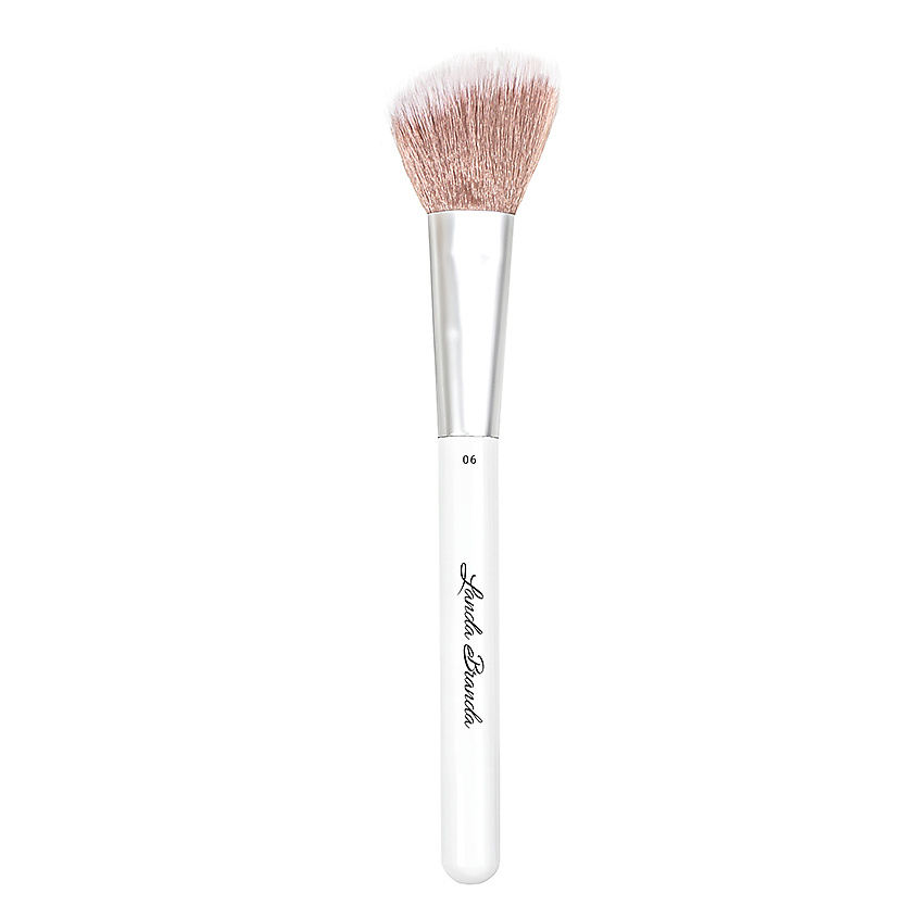 LANDA BRANDA Кисть для румян и хайлайтера скошенная малая BLUSH BRUSH – фото 1